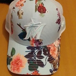 Miami Marlins New Era Women's Floral 9FORTY Snapback Hat
